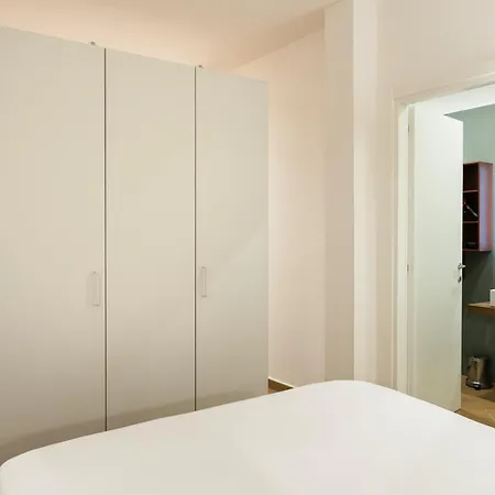 Russohospitality - *